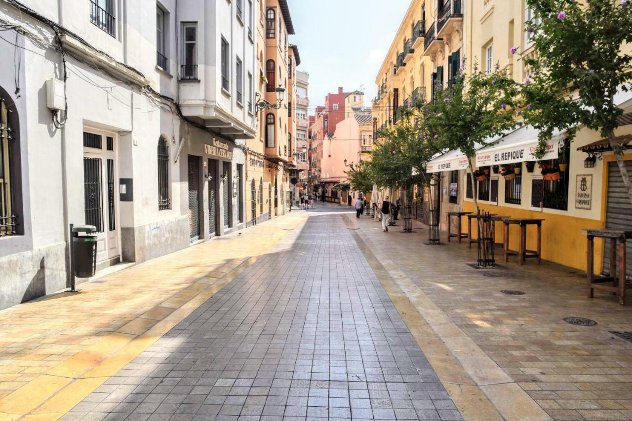 Cozy Apartment City Center Malaga Ngoại thất bức ảnh