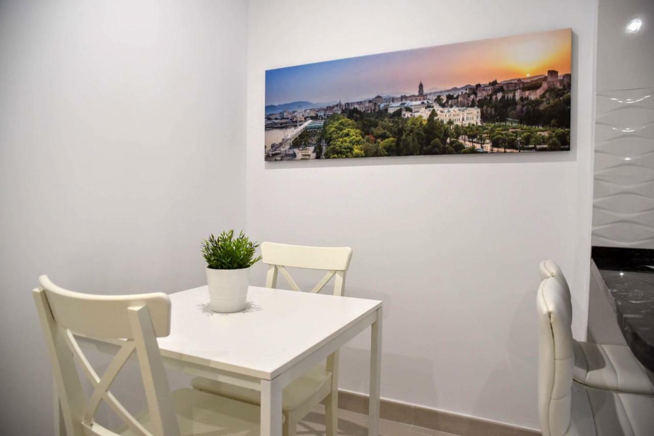 Cozy Apartment City Center Malaga Ngoại thất bức ảnh