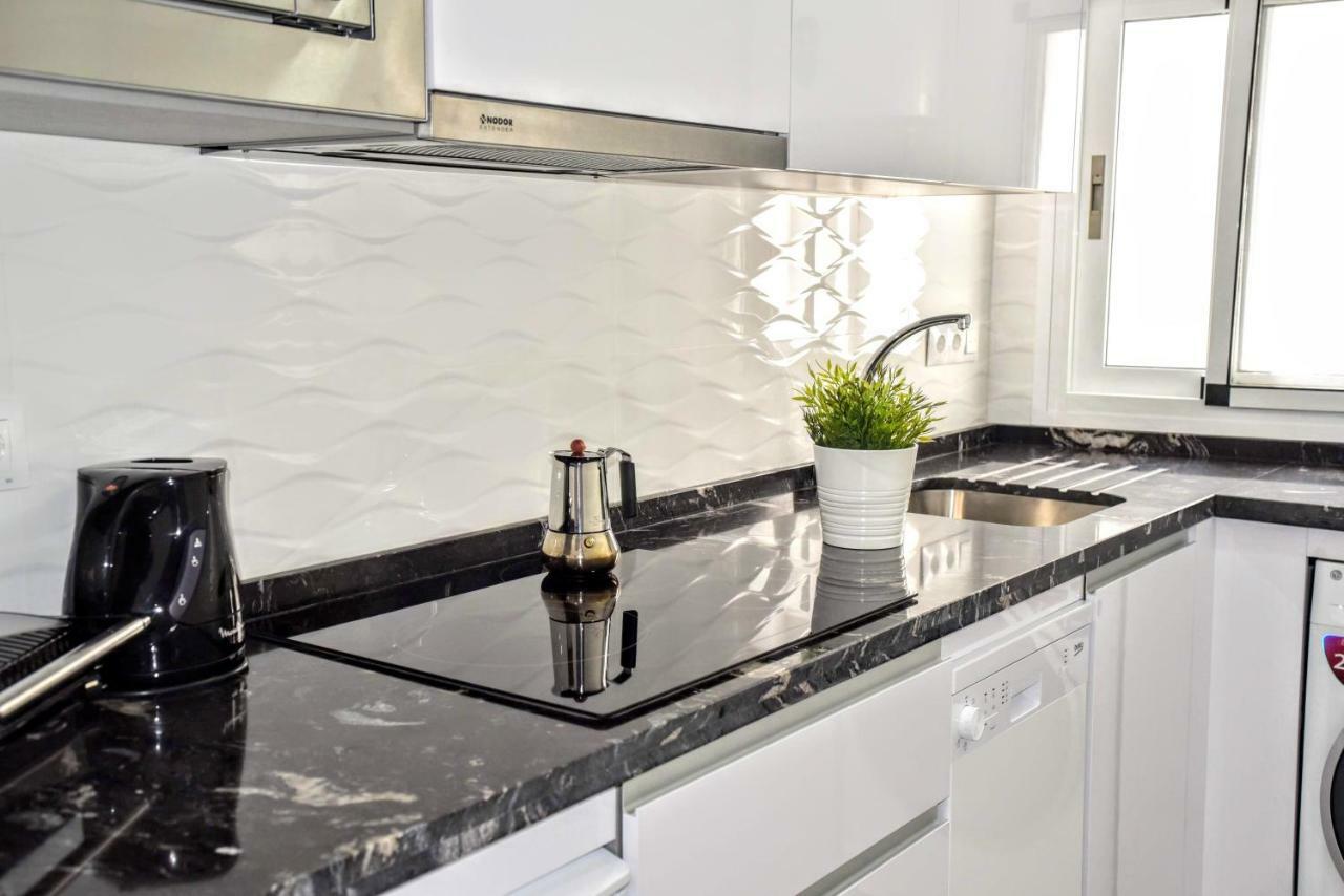 Cozy Apartment City Center Malaga Ngoại thất bức ảnh